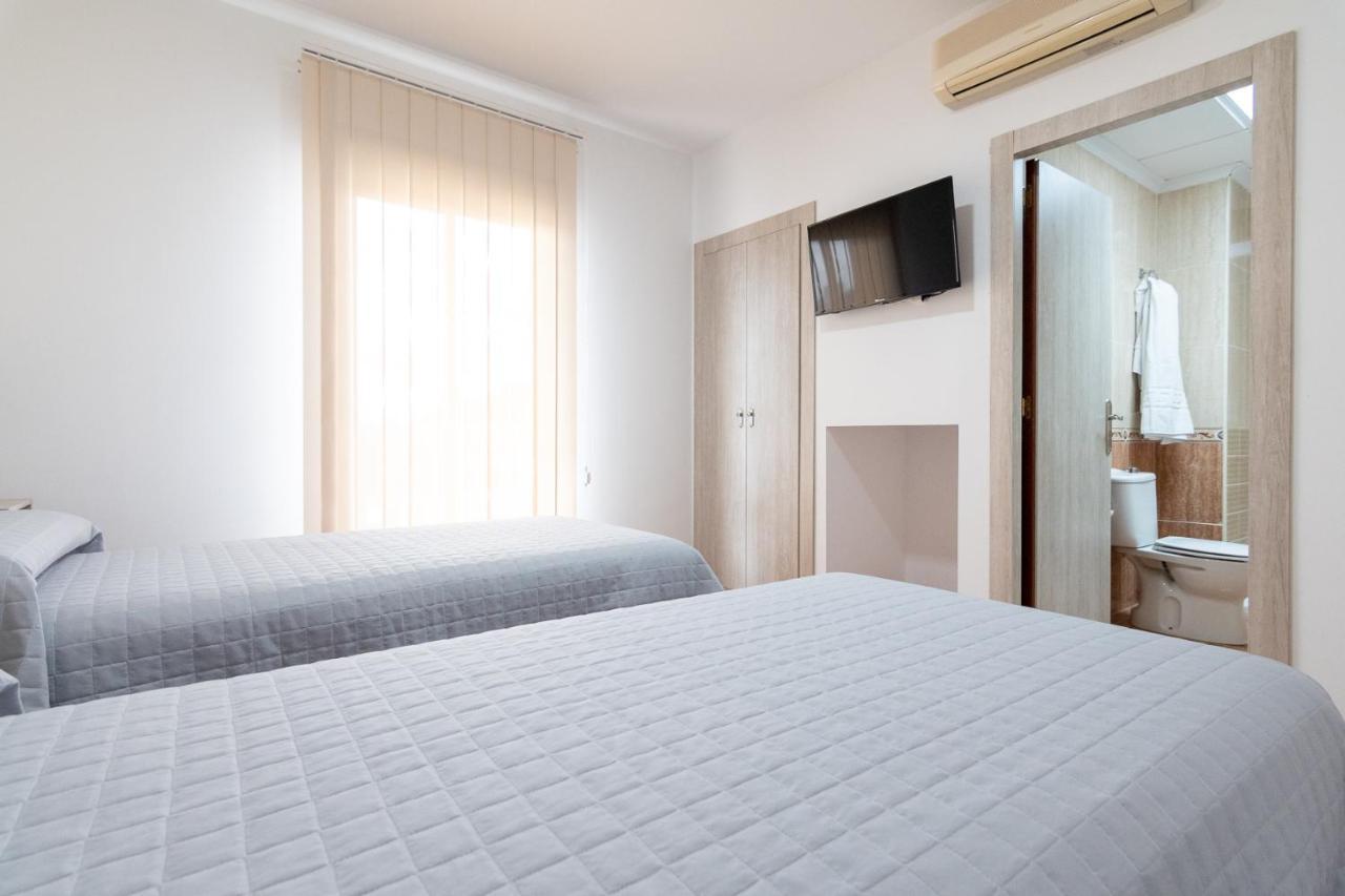 Hostal Vinuela San Pedro de Merida المظهر الخارجي الصورة