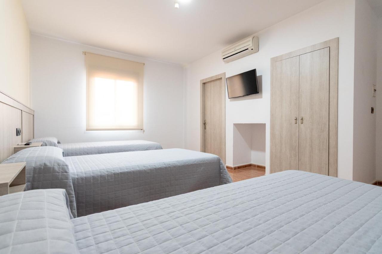 Hostal Vinuela San Pedro de Merida المظهر الخارجي الصورة