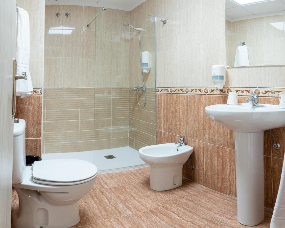 Hostal Vinuela San Pedro de Merida المظهر الخارجي الصورة