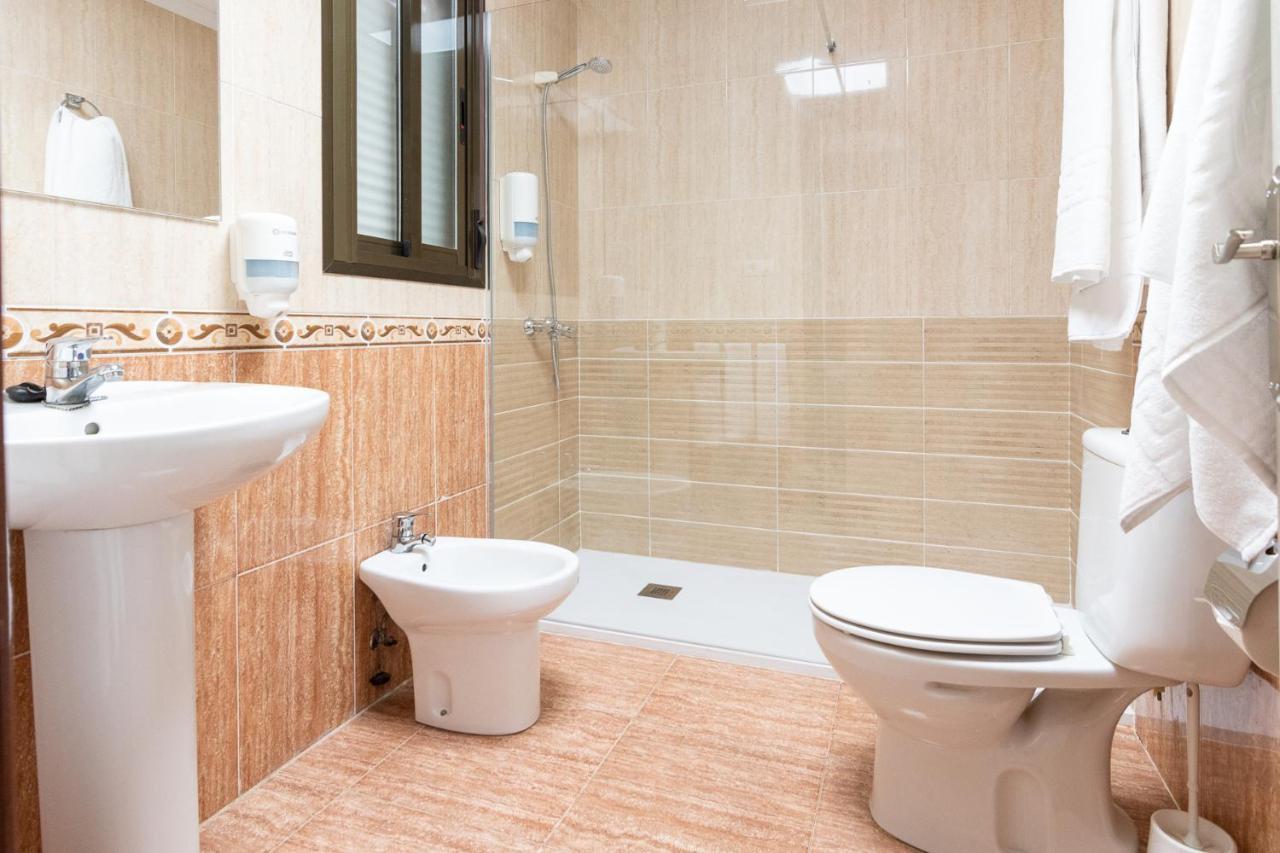Hostal Vinuela San Pedro de Merida المظهر الخارجي الصورة