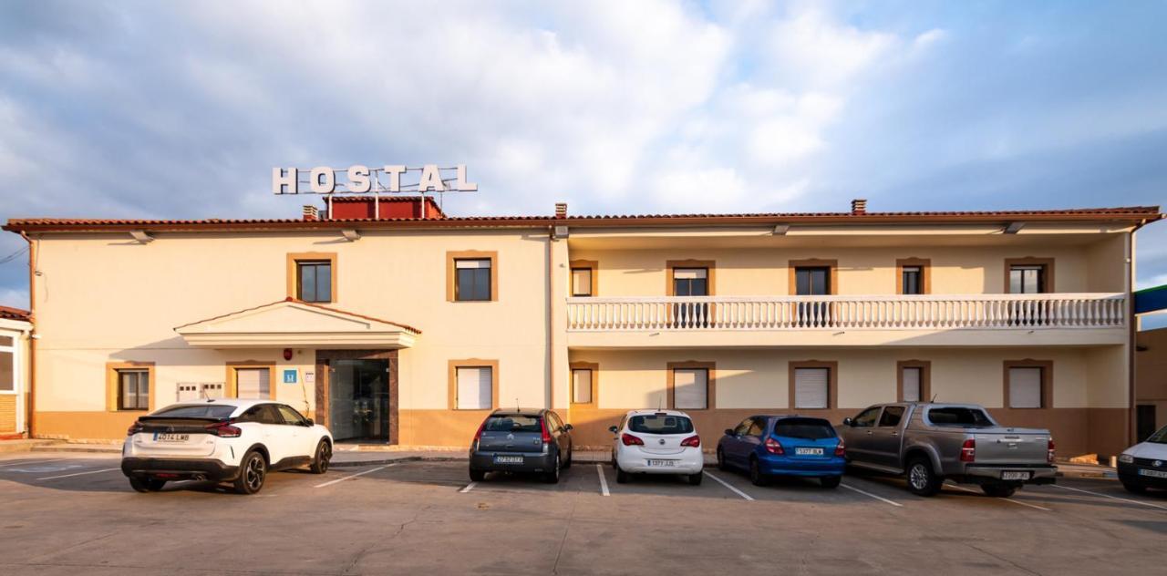 Hostal Vinuela San Pedro de Merida المظهر الخارجي الصورة