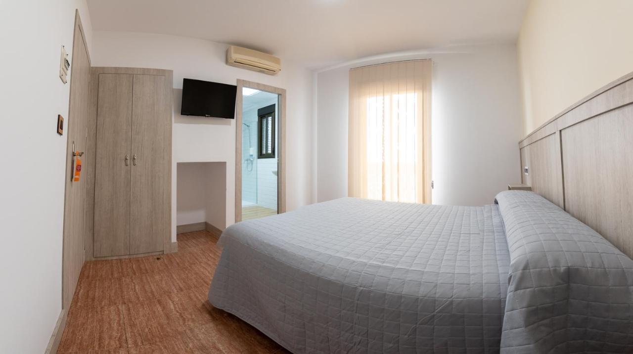 Hostal Vinuela San Pedro de Merida المظهر الخارجي الصورة